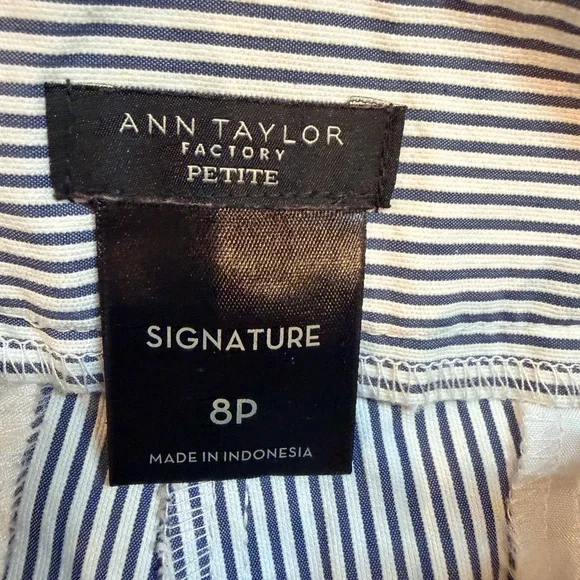 Ann Taylor Factory Signature 8P Navy White Pinstripe Petite Dress Pants - Picture 4 of 10